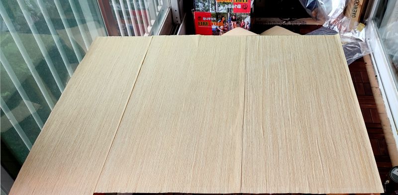 목공용 본드위로 무니목을 결에 맞춰부착함