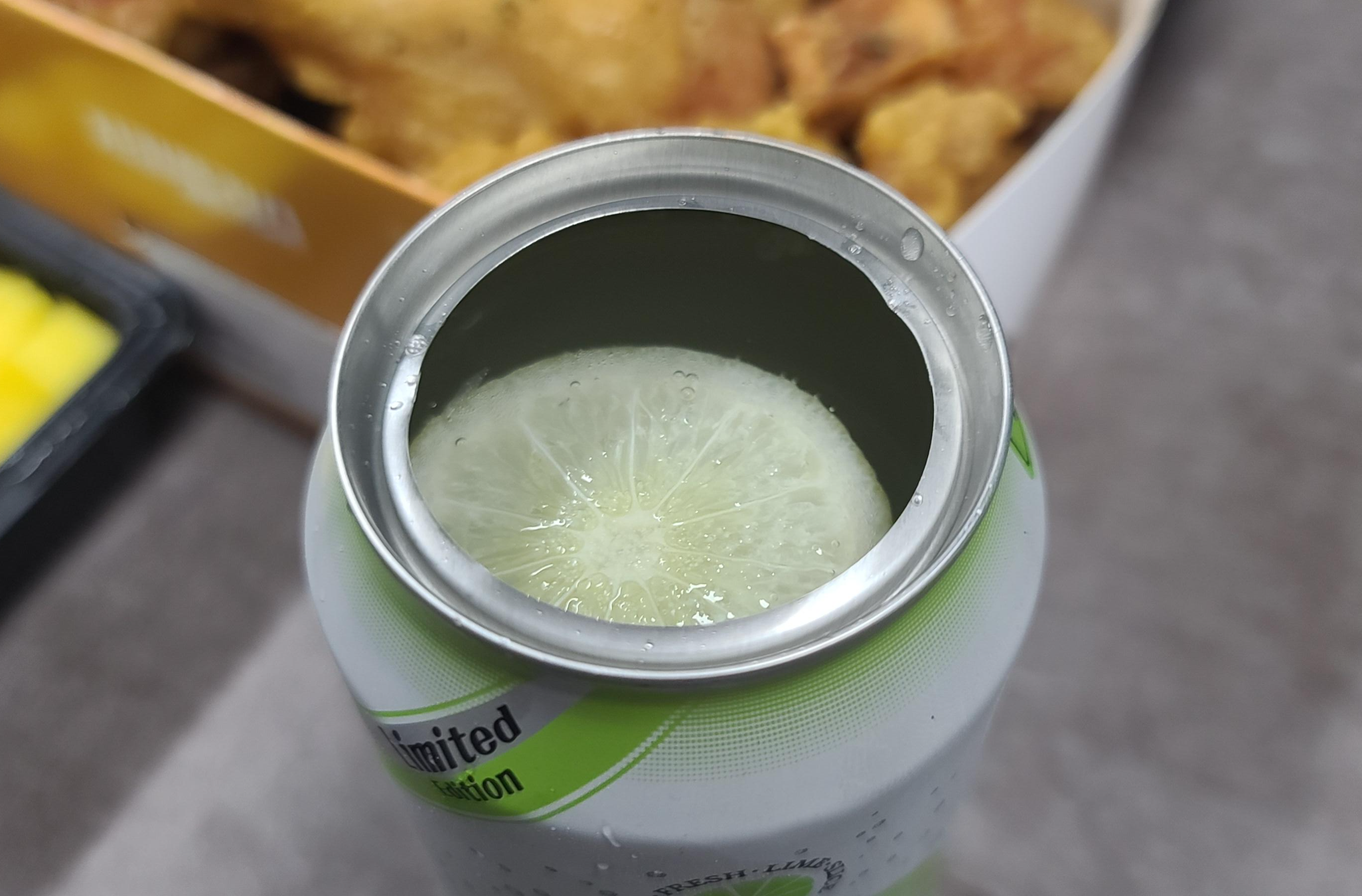 치킨플러스 치킨맛집 메가치킨 15호 깔끔한포장 후라이드치킨 쿠팡이츠할인 CU 생라임 보드카 하이볼