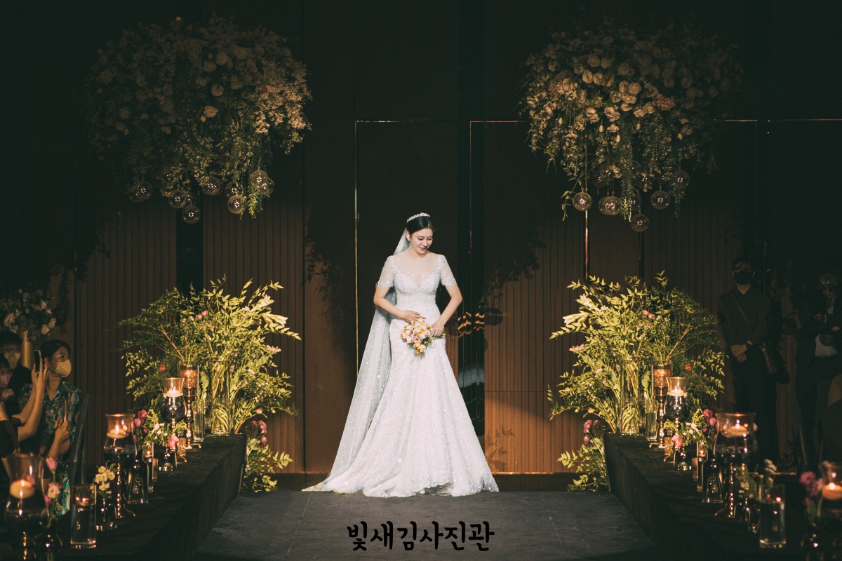 아르떼채플컨벤션 본식스냅 신부 단독입장