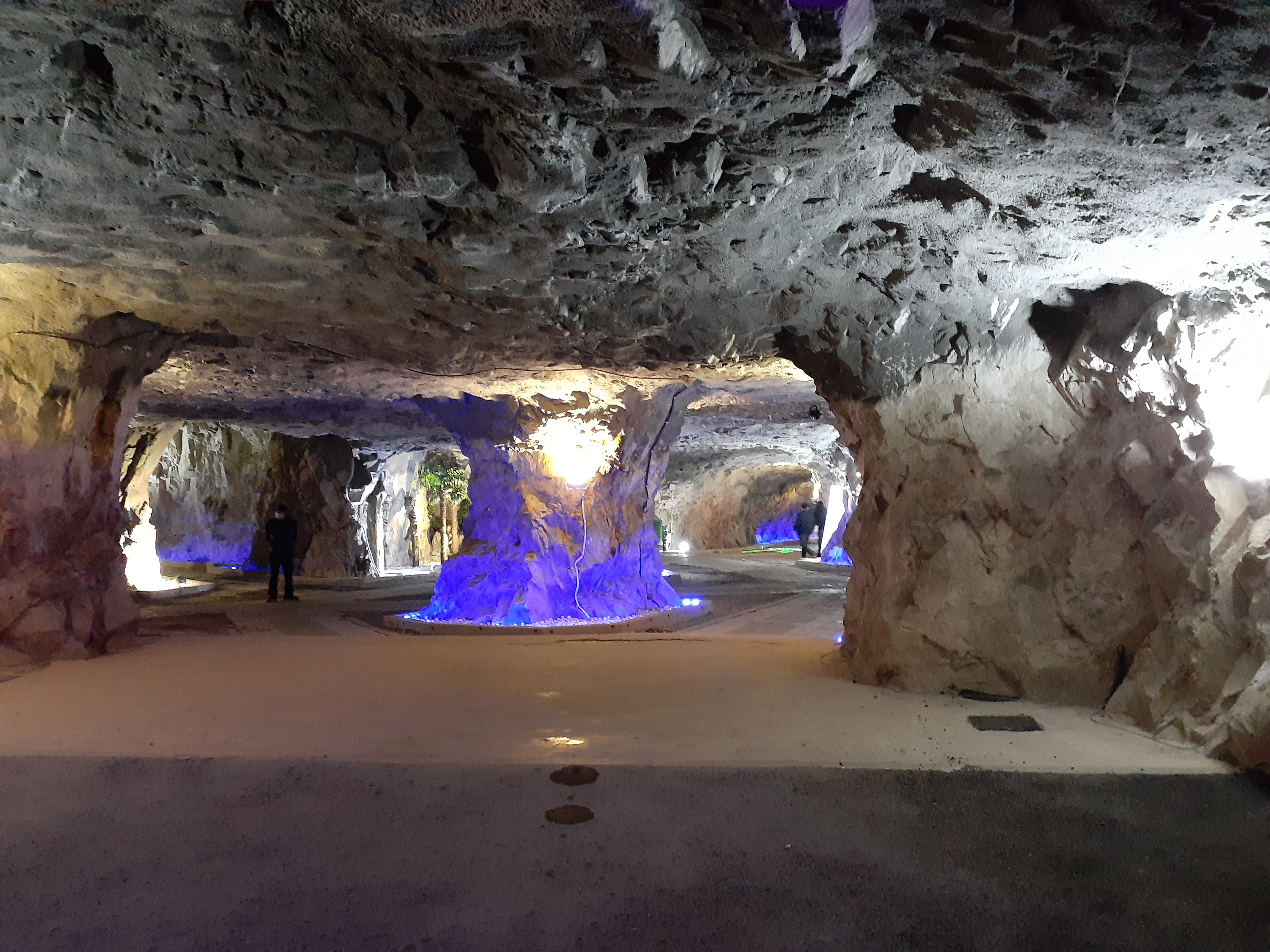 자수정동굴나라