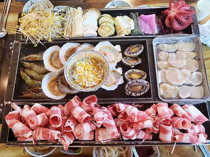 군포 산본 고깃집 철판 해물 삼합 황제 해물 전골 수중 숙성 한우 조개찜 맛있으면 0칼로리 맛집 추천