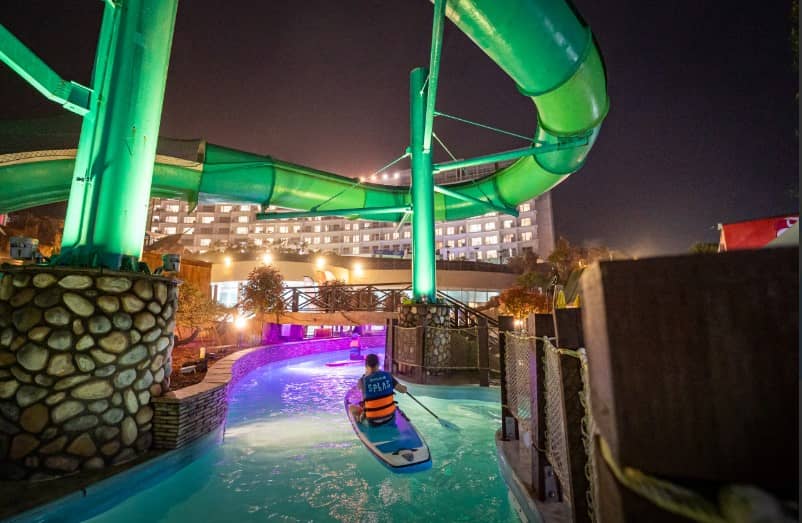 스플라스-온천-워터파크-야경