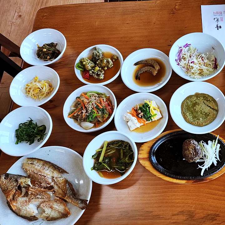 이만기 동네한바퀴 보성 녹차 한정식 맛집 녹차떡갈비 녹차전 녹차묵 소개