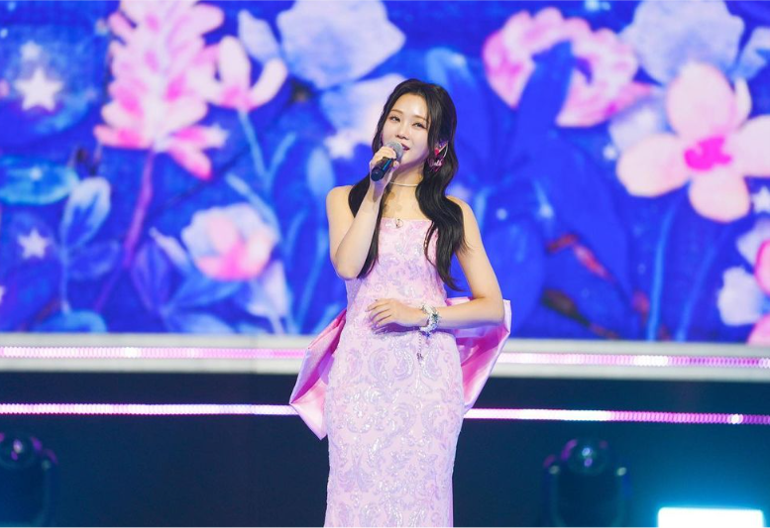 홍지윤, 홍지윤 앨범발매