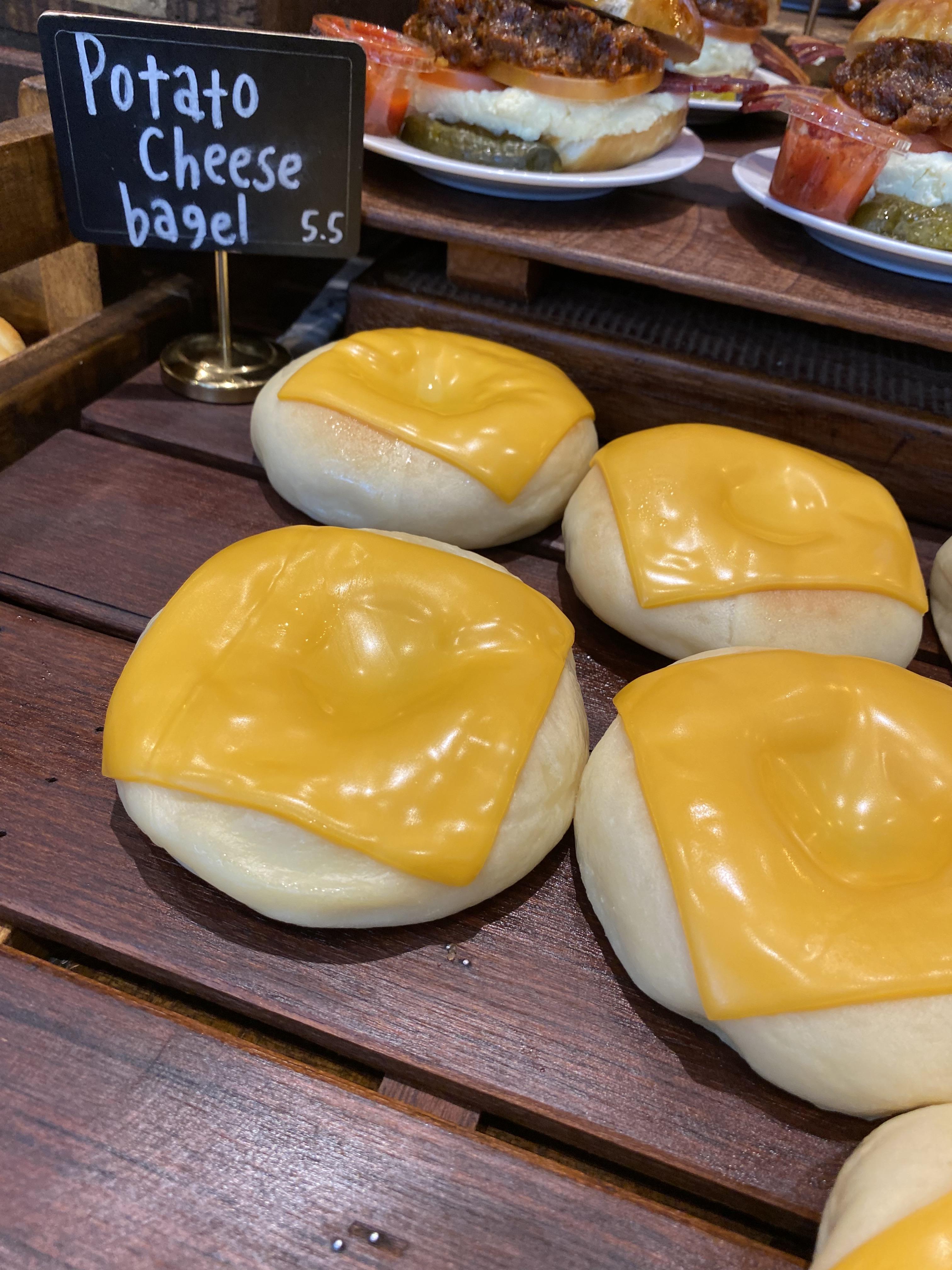 포테이도 치즈 베이글