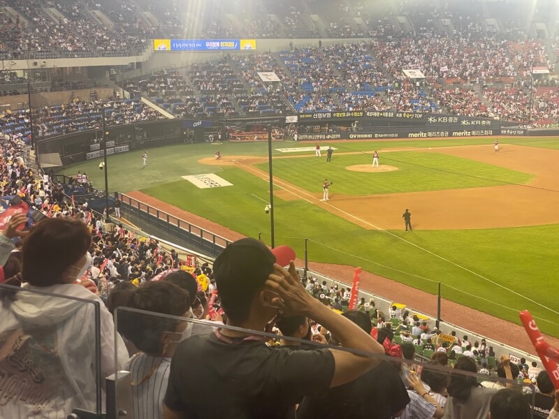 잠실야구장-3층-구석자리