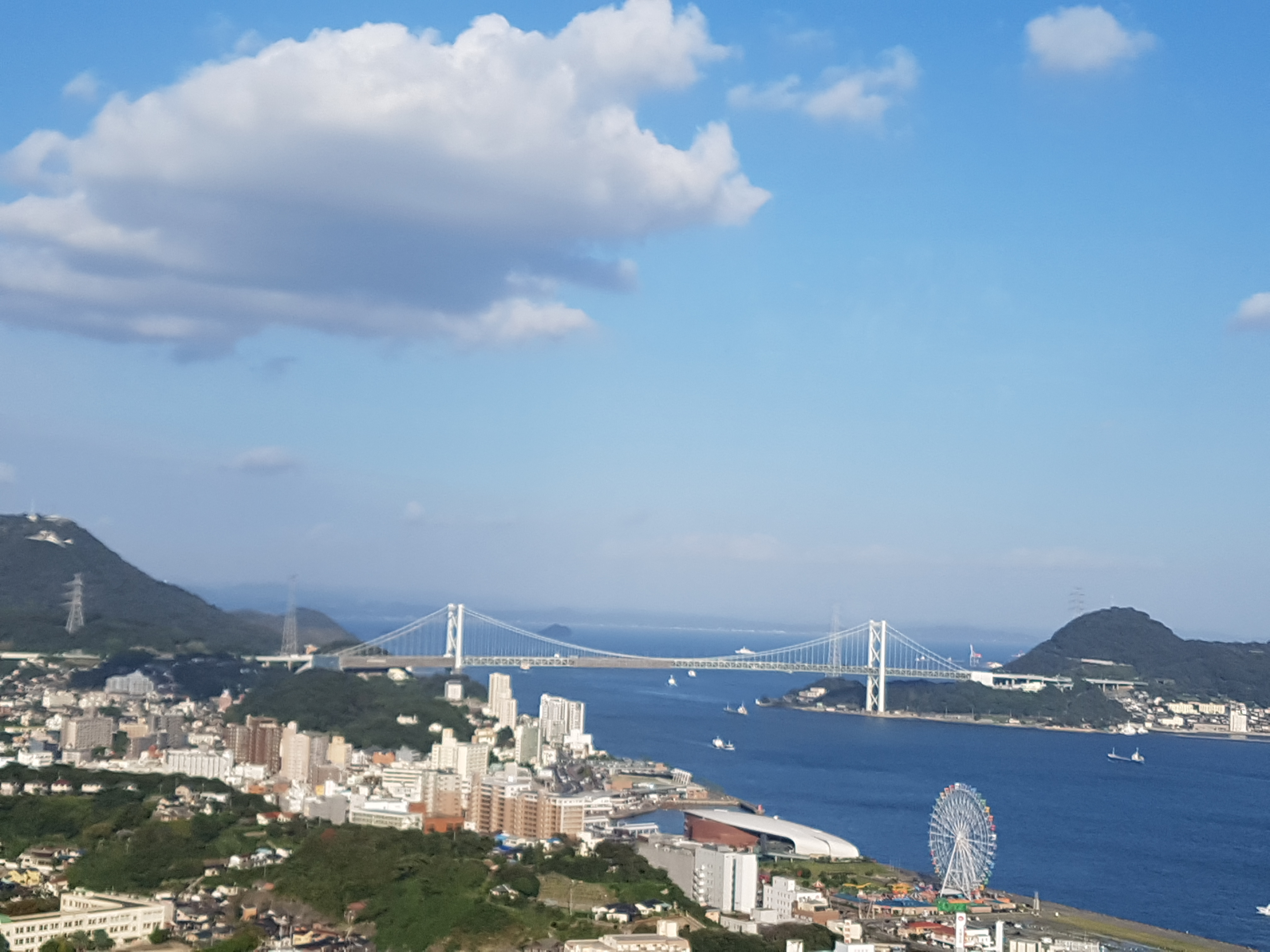 카이쿄 유메 타워에서 내려다보는 시모노세키 간몬해협과 간몬대교