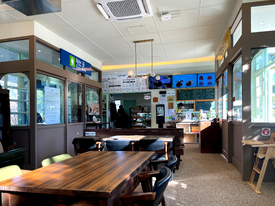 추운 겨울 정선 2박3일 여행 가볼만한 곳 03 - 나전역카페