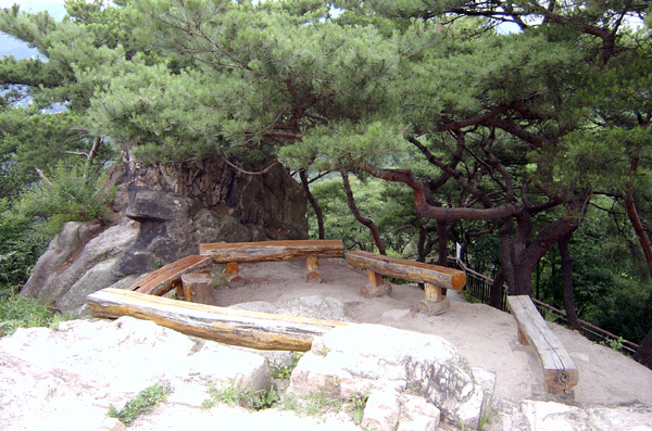 북악산(Bukaksan) 성곽탐방길