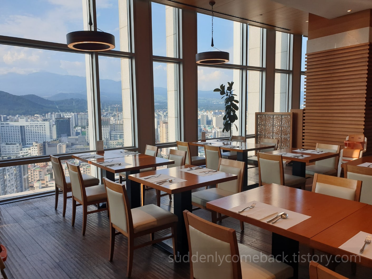 롯데-호텔-제주-레스토랑-시내풍경