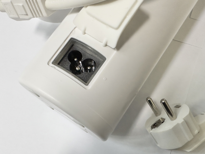 ํ
๋ธ๋ฌ ์ปคํผํฌํธ ์ฌ๋ฌด์คํ์ํ
๋ฌผ๋์ด๋ ํ
๋ธ๋ฌ