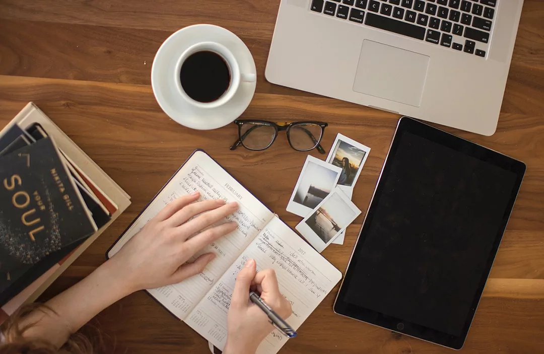 다이어리 작성법: 하루를 기록하며 삶을 바꾸는 루틴 만들기