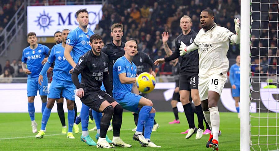 나폴리-vs-AC-밀란-4강전