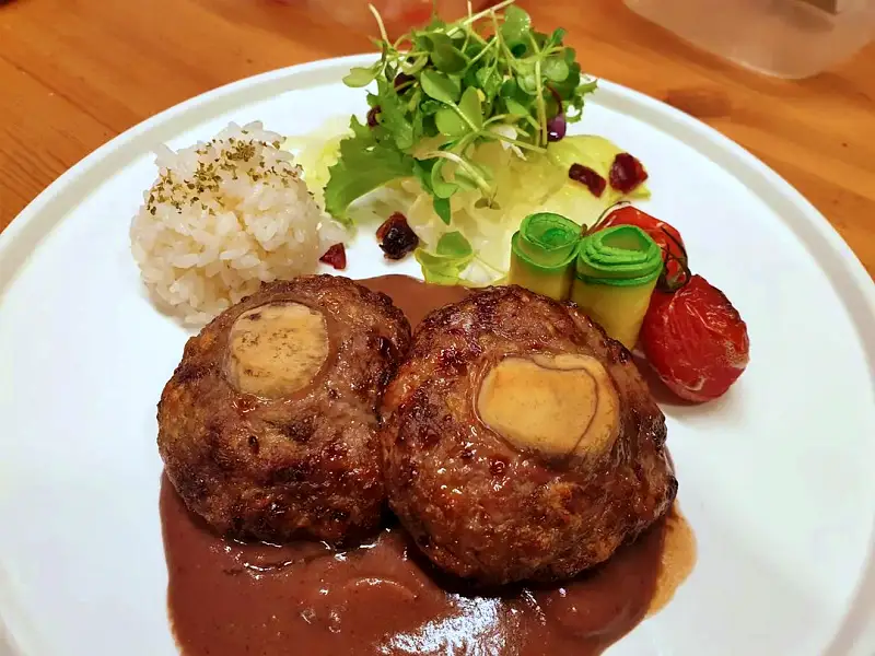 네모세모 퓨전 요리 비건 옵션 맛집 제철 식재료 애호박한우 라자냐, 취나물 아란치니, 양송이 크림 리조또 맛있는 곳