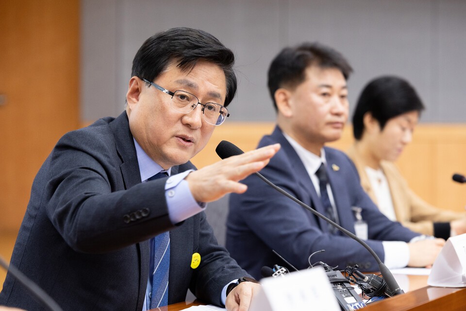 2026년 전기요금 시간대 개편 본격 시행: 낮엔 싸고 저녁엔 비싸진다! 전기차 할인 및 산업별 대응 총정리