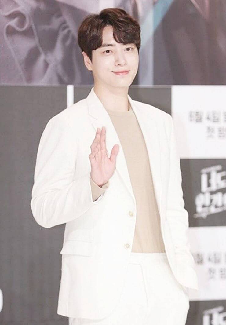배우-이준혁