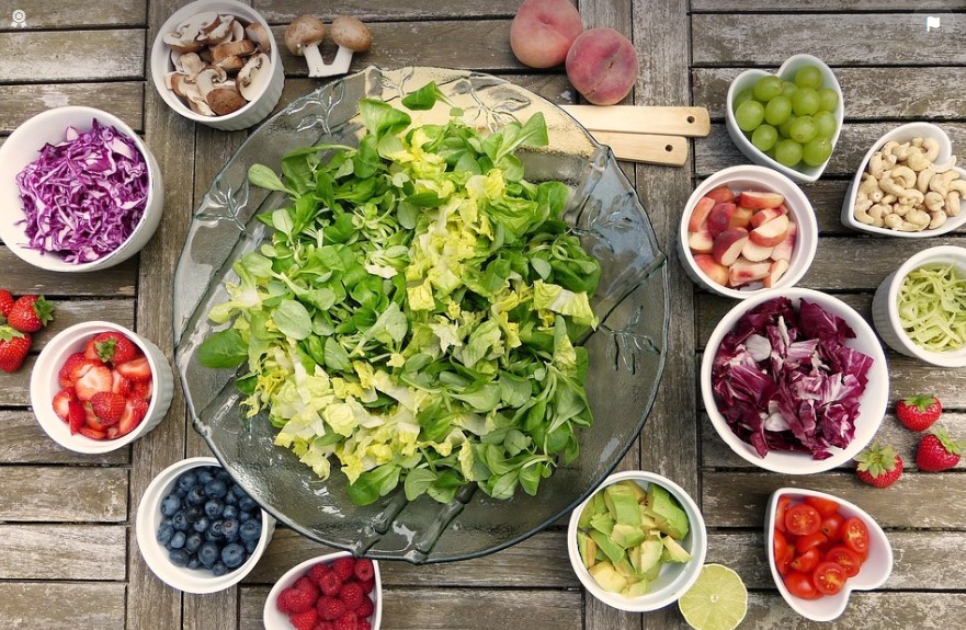 갱년기 극복을 위한 50대 식단과 스트레칭 루틴