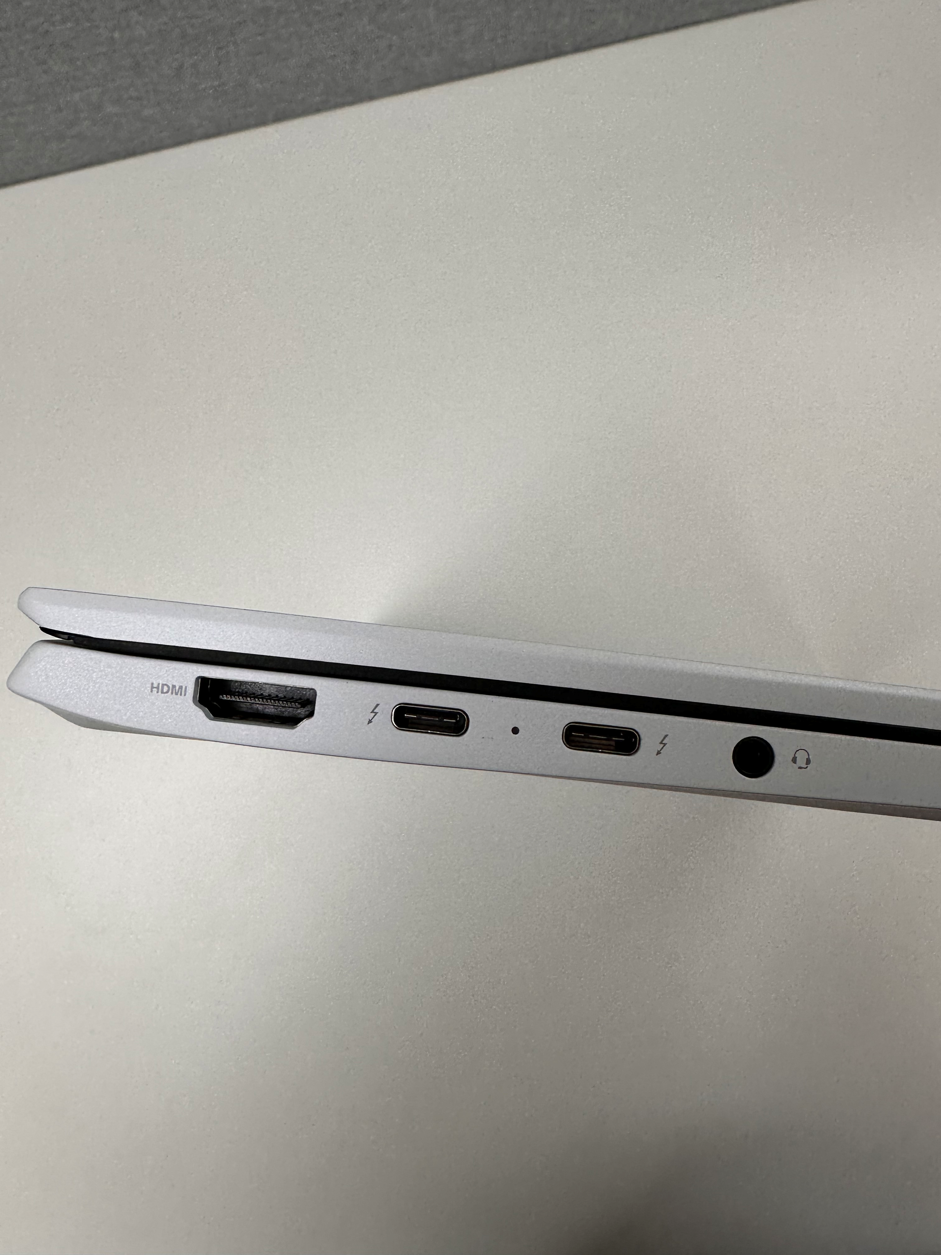 LG-그램-16-포트구성