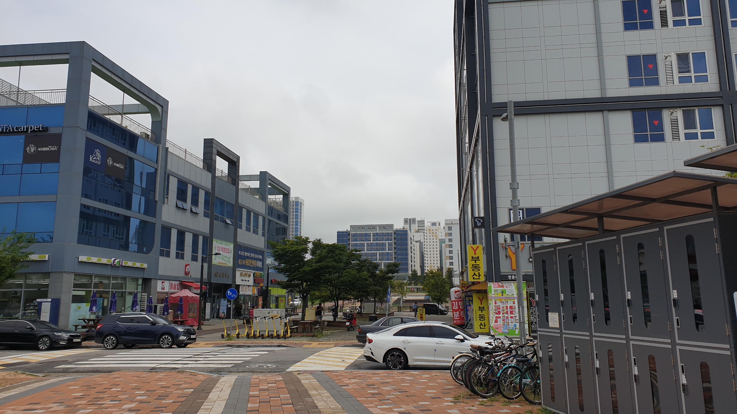 운서역 2번출구 입구