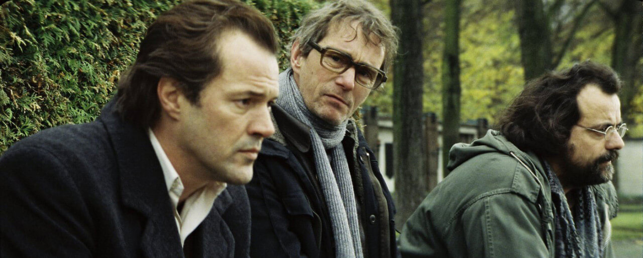 드라이만이 친구들과 함께 고민을 나누고 있는 모습