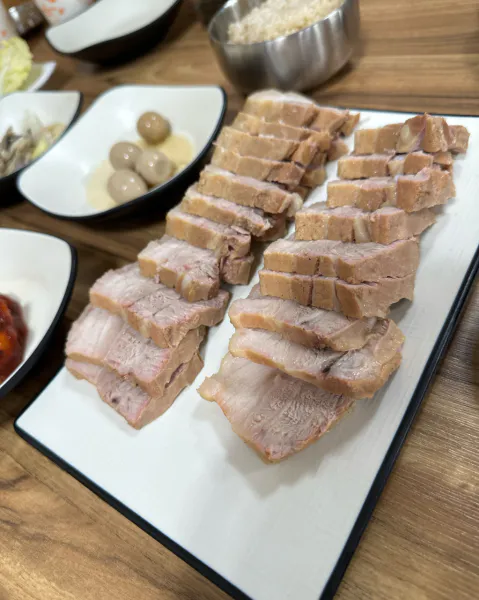 생생정보 우와한 식당 흑마늘제육쌈밥 &amp; 흑마늘수육쌈밥 음식점 위치
