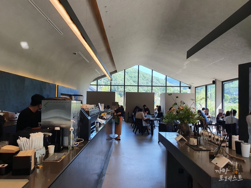 묵리 459 매장 분위기