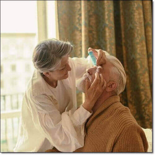 노인성 황반변성 원인, 증상 및 치료 관리