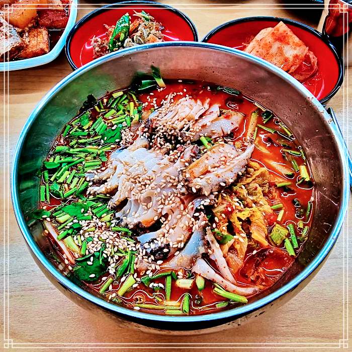 제주, 제주공항 맛집 성게 미역국, 전복물회, 회국수