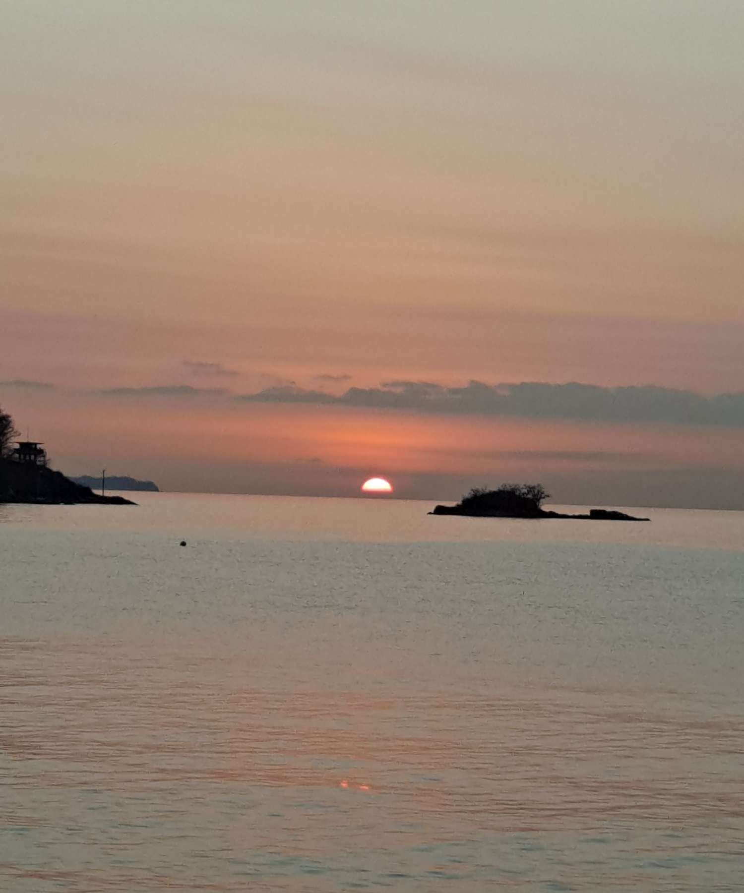 해가 기울고 있다