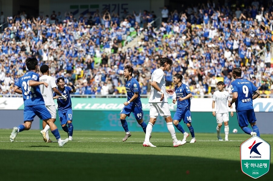 수원 부산 극장승: 수원 삼성, 부산 아이파크에 3-2 극적 승리…K리그2 선두 경쟁 점입가경
