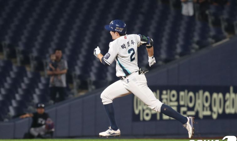 NC 다이노스 박민우 야구선수