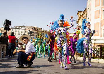 🍅 먹는 걸로 싸운다고? 음식 관련 이색 축제들