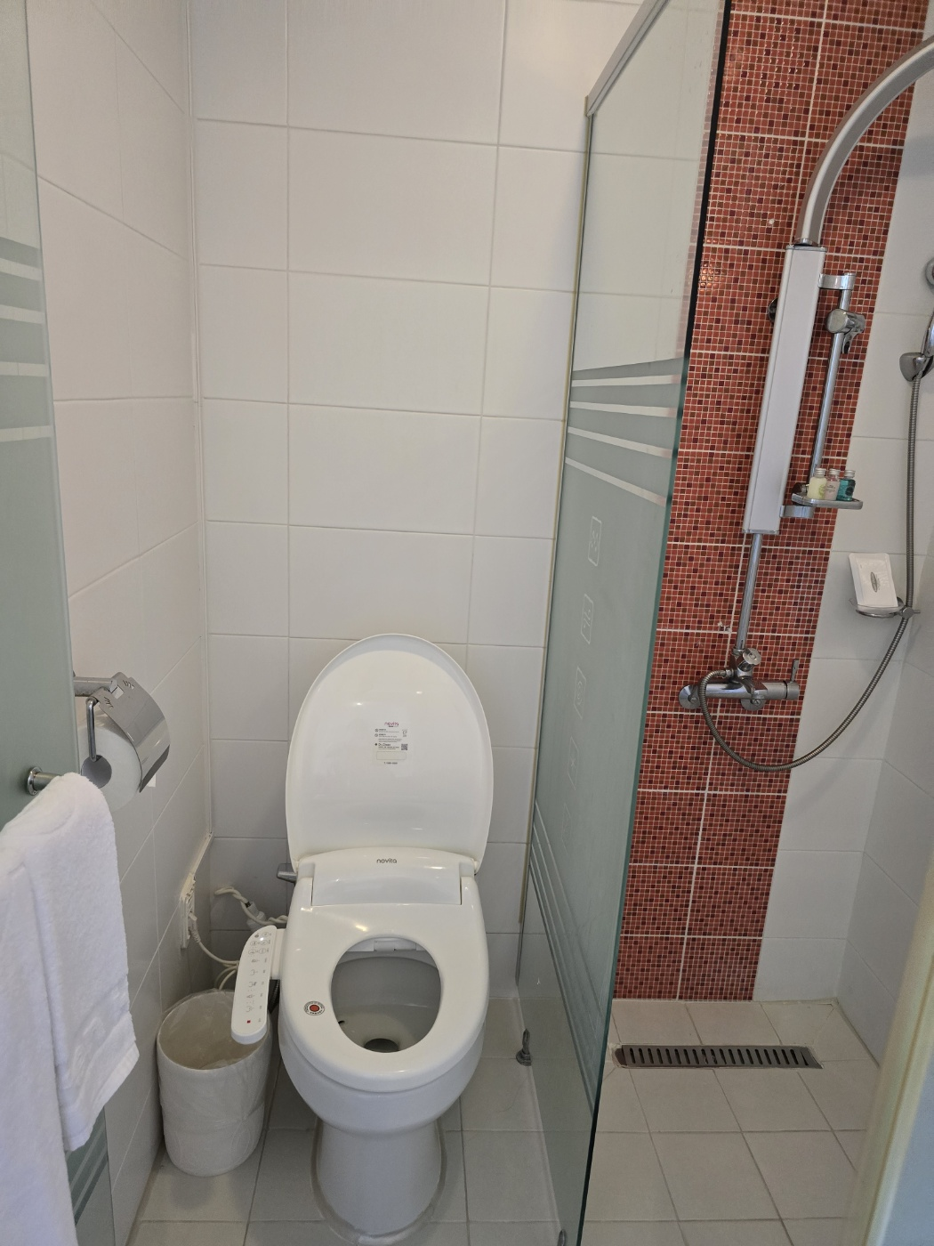 강릉-안목해변-헤렌하우스-화장실모습