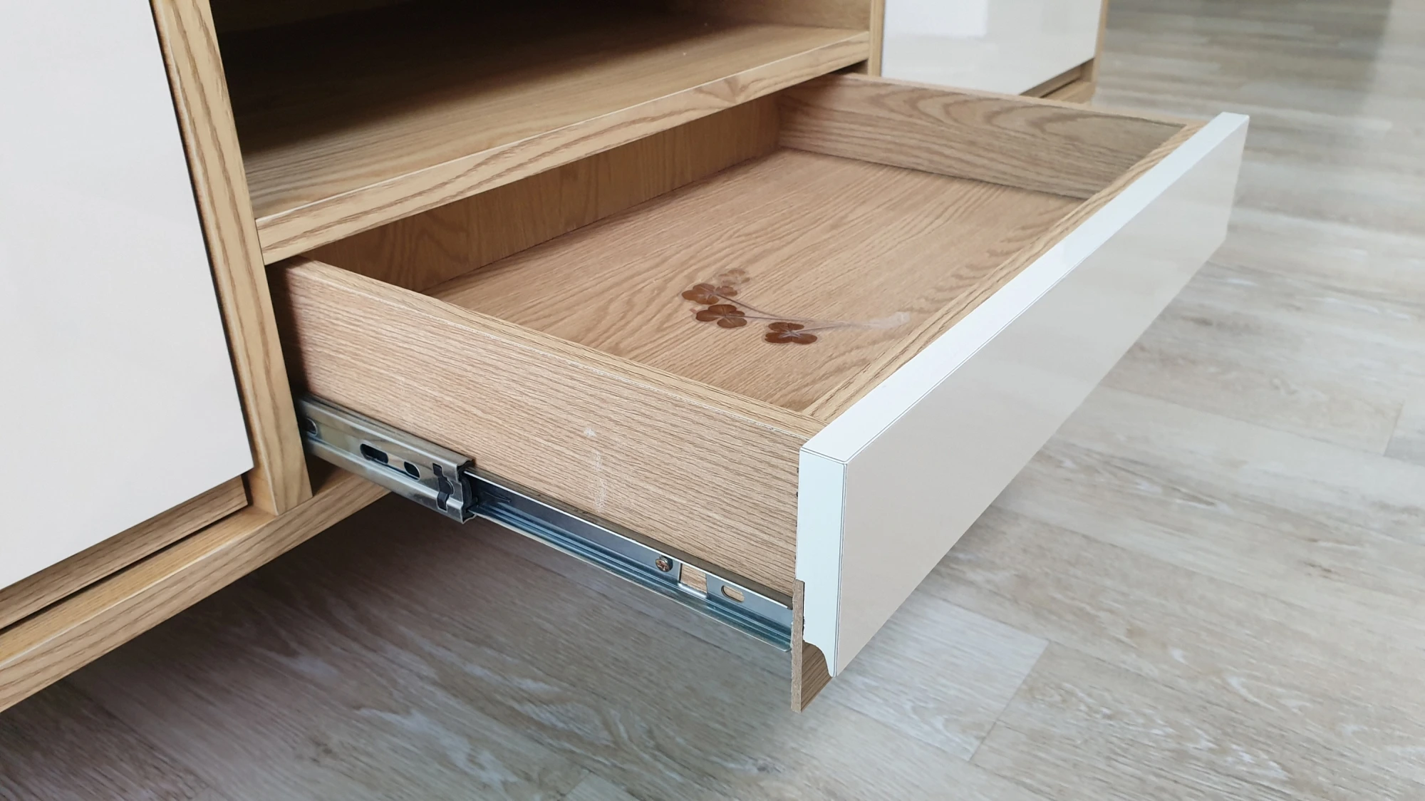 빠지지 않는 서랍