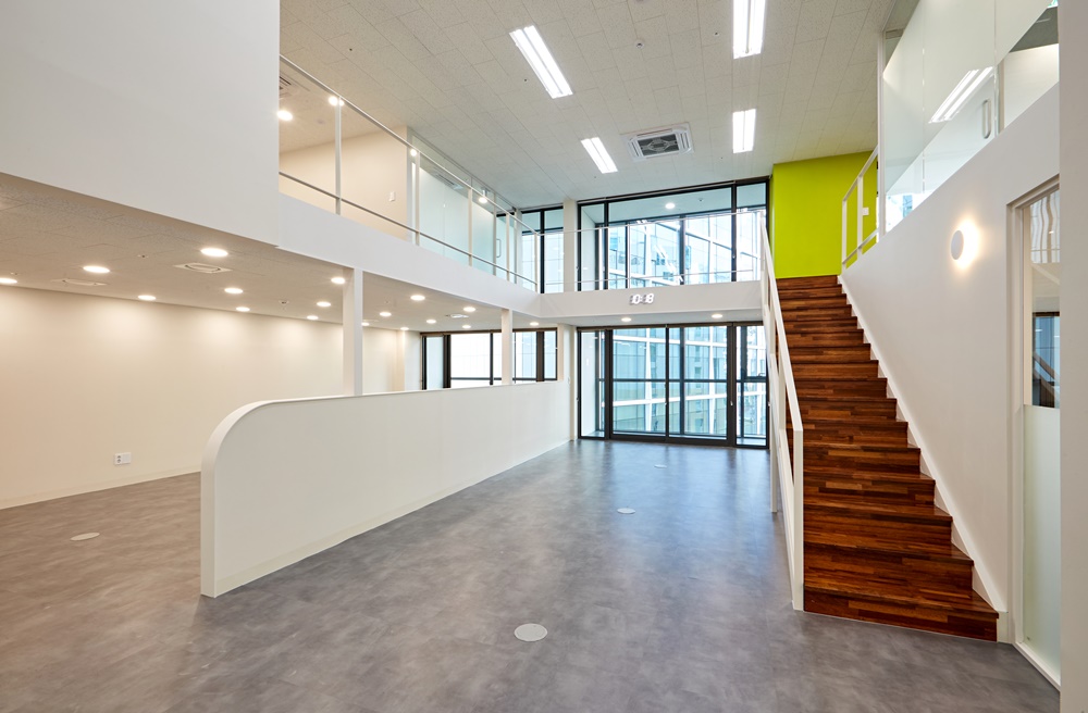 층고높은사무실인테리어