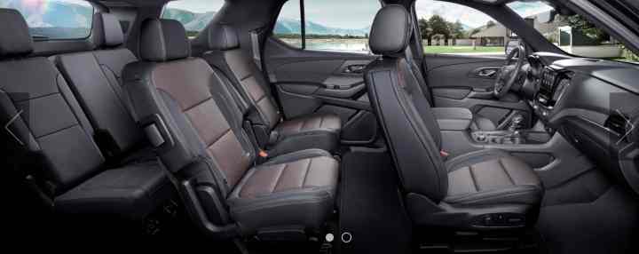 트래버스의 내부 시트 구성을 보여주는 이미지