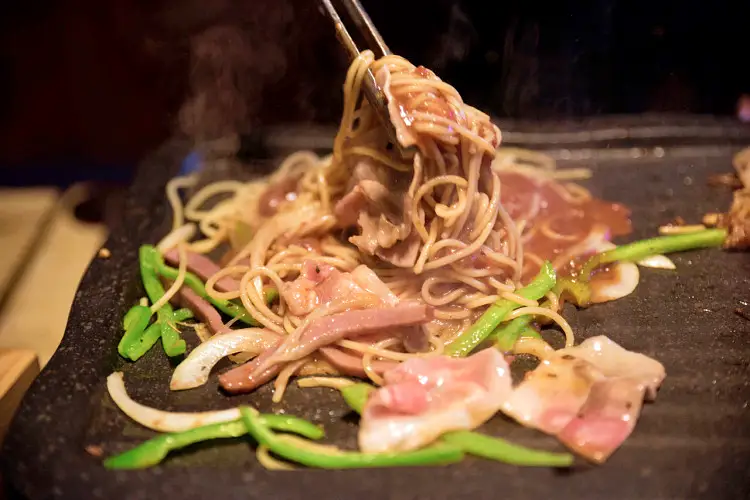 네모세모 대구 동성로 맛집 레인보우 삼겹살, 통후추 삼겹살, 허브 냉꽃삼겹살 맛있는 식당