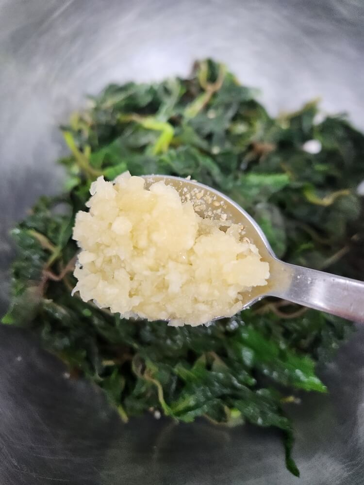 다진마늘 넣기
