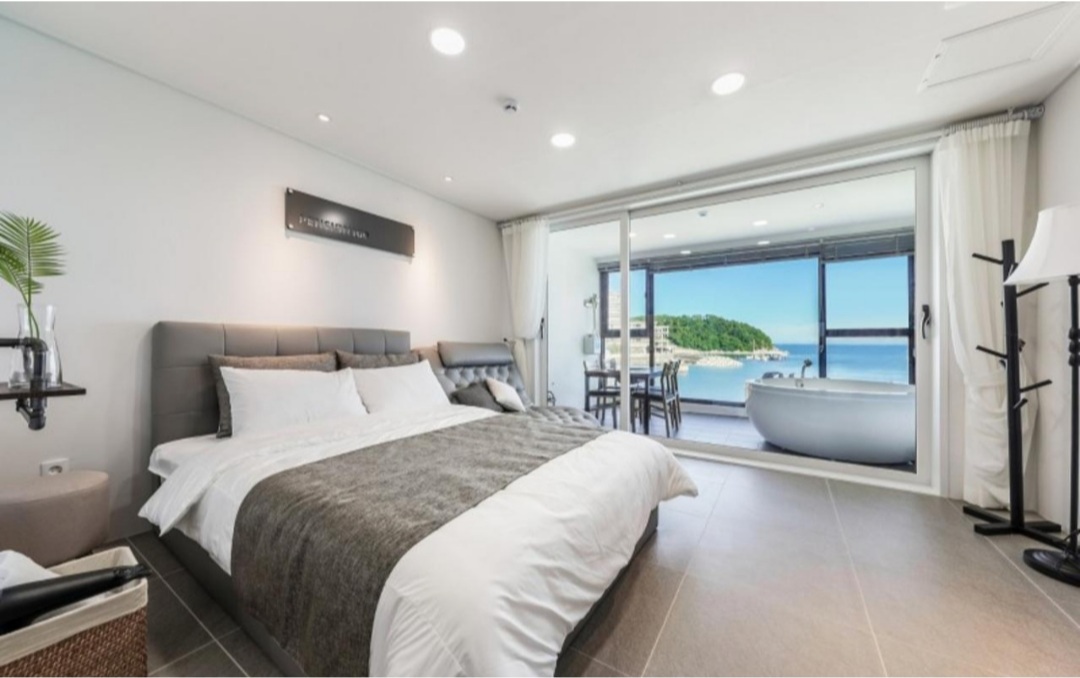 거제 더100 펜션 302호