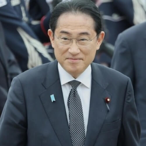 기시다 총리 앞모습