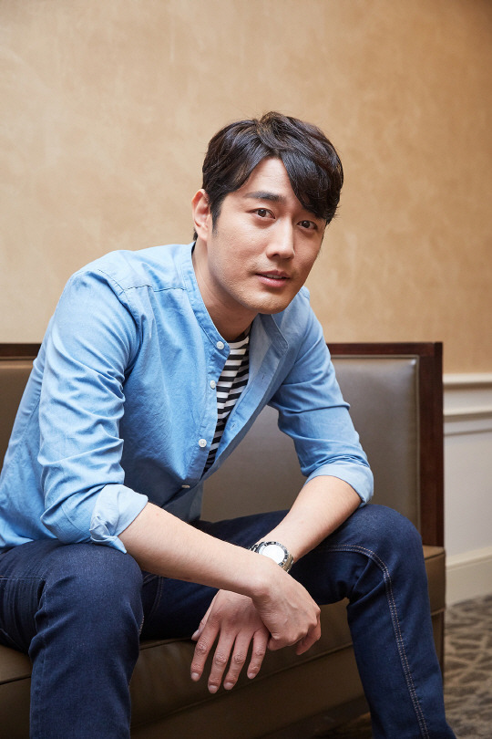 조한선 인생의 무게와 연기의 깊이&#44; ‘가족’과 함께 성장한 배우