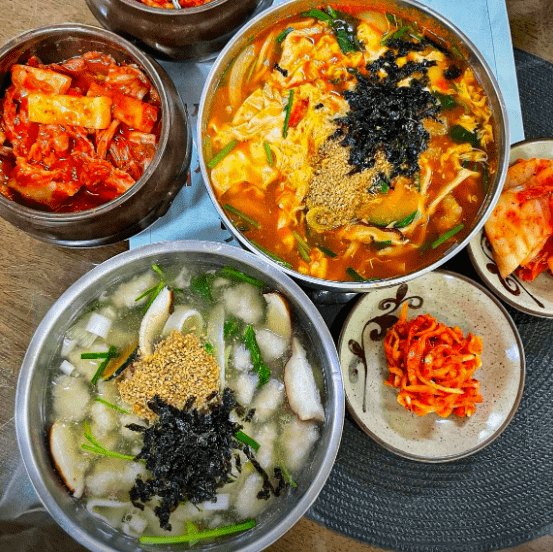 강릉중앙시장 맛집 "감자바우 장칼국수" 음식