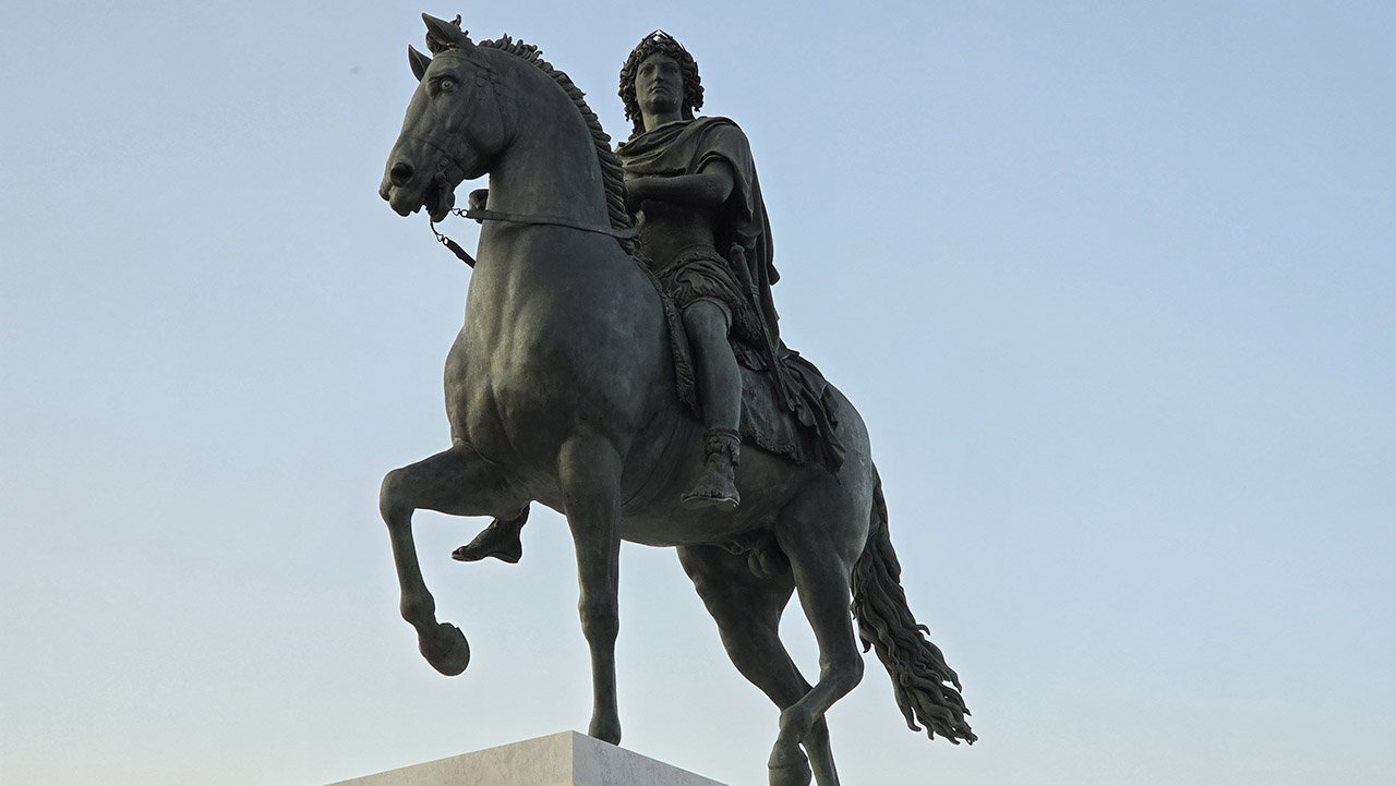 벨꾸르 광장 루이 14세 기마상