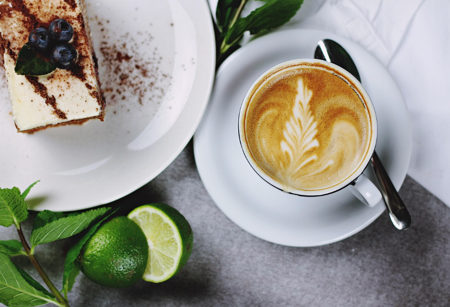 집에서의 시간, 홈카페와 홈트렌딩을 통한 일상 변화