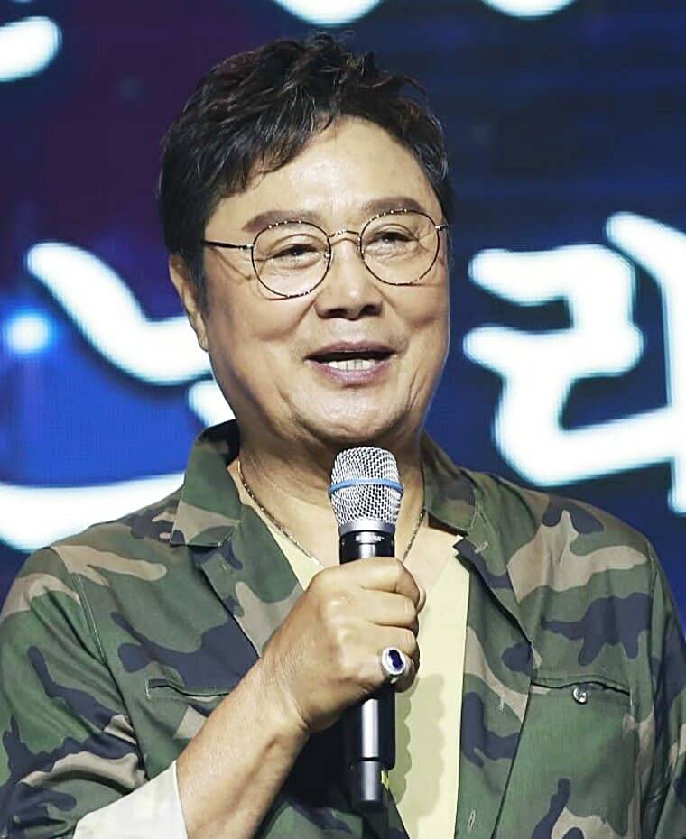 가수-남진