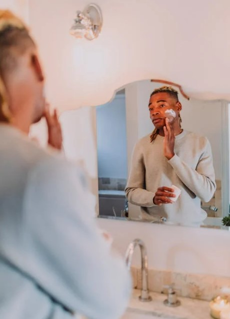 모공 축소 방법｜넓어진 모공 잡는 과학적 루틴 7단계