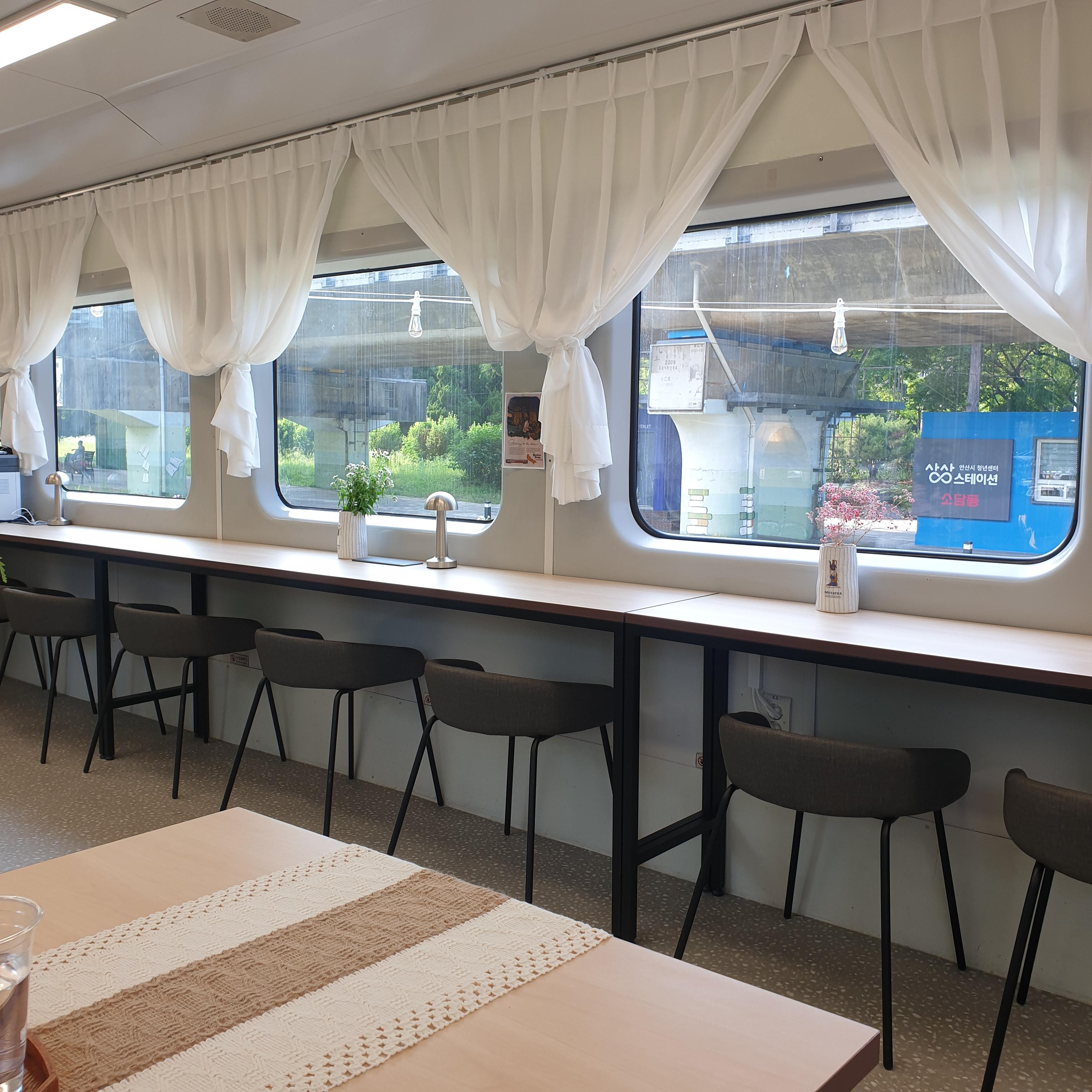 기차카페 세라티 좌석2