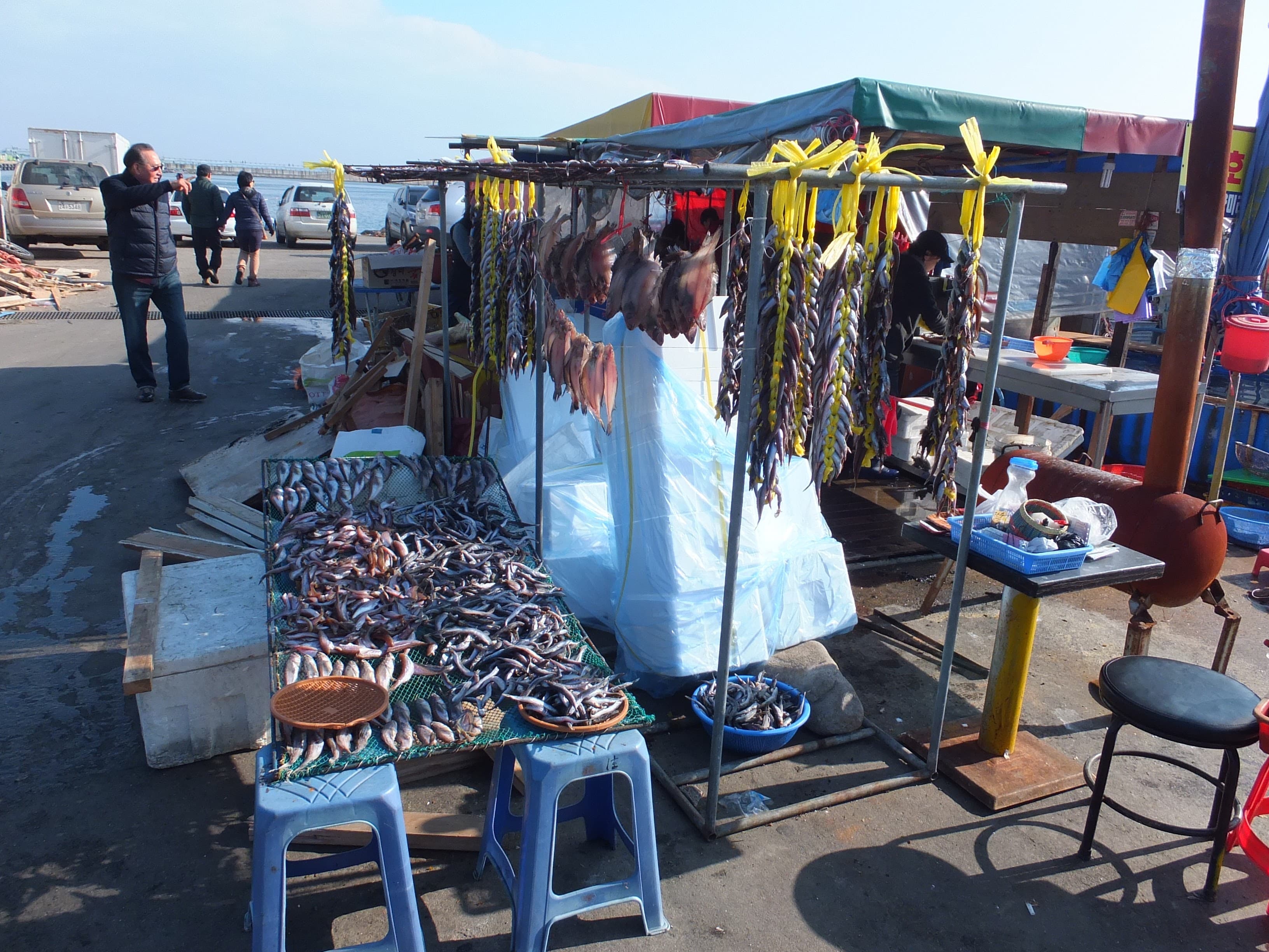 포구에 걸린 양미리·도루묵 등 제철 해산물