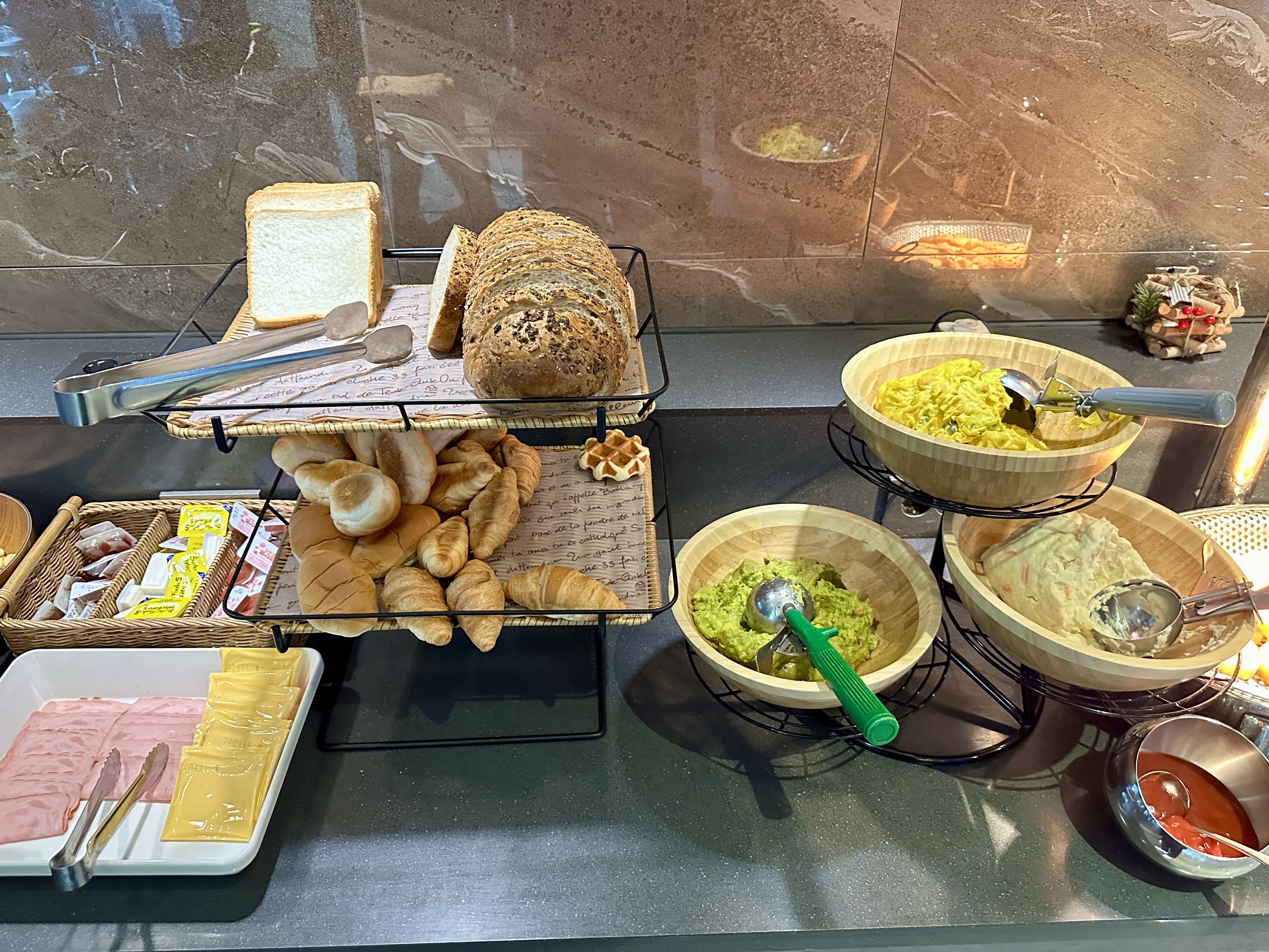 양양 디그니티 호텔 조식 빵