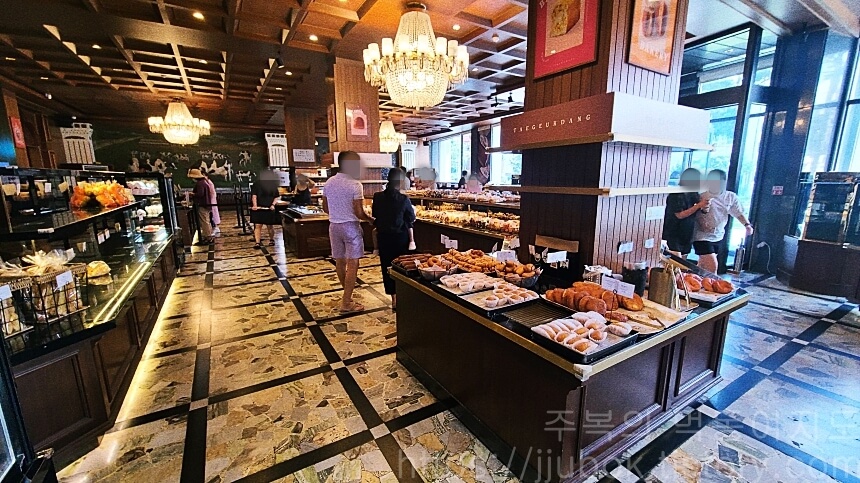 태극당-본점-1층-2